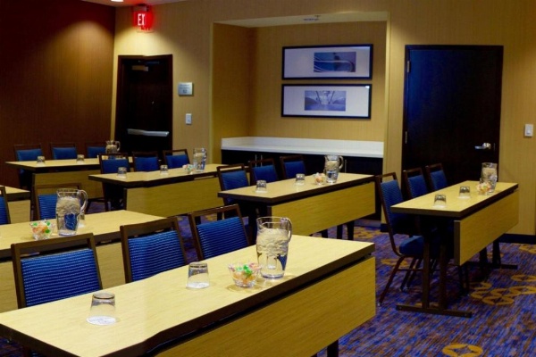 Courtyard by Marriott Asheville Airport image 16