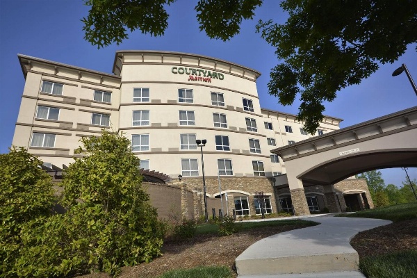 Courtyard by Marriott Asheville Airport image 3